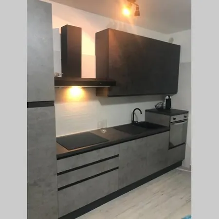 Apartment Nuovo Elegante,curato Nei Dettagli