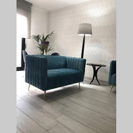 Nuovo Elegante,curato Nei Dettagli